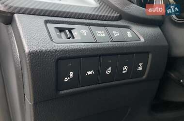 Внедорожник / Кроссовер Hyundai Santa FE 2015 в 