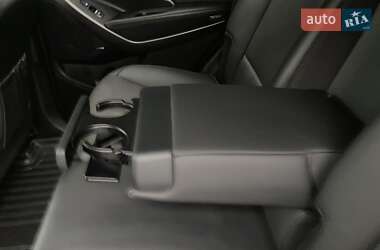 Внедорожник / Кроссовер Hyundai Santa FE 2015 в 