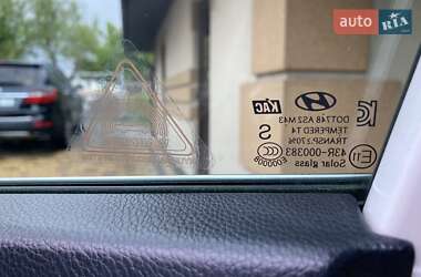 Внедорожник / Кроссовер Hyundai Santa FE 2015 в 