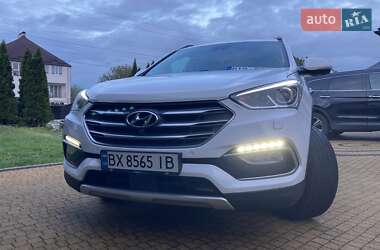 Внедорожник / Кроссовер Hyundai Santa FE 2015 в 