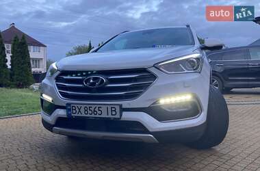 Внедорожник / Кроссовер Hyundai Santa FE 2015 в 
