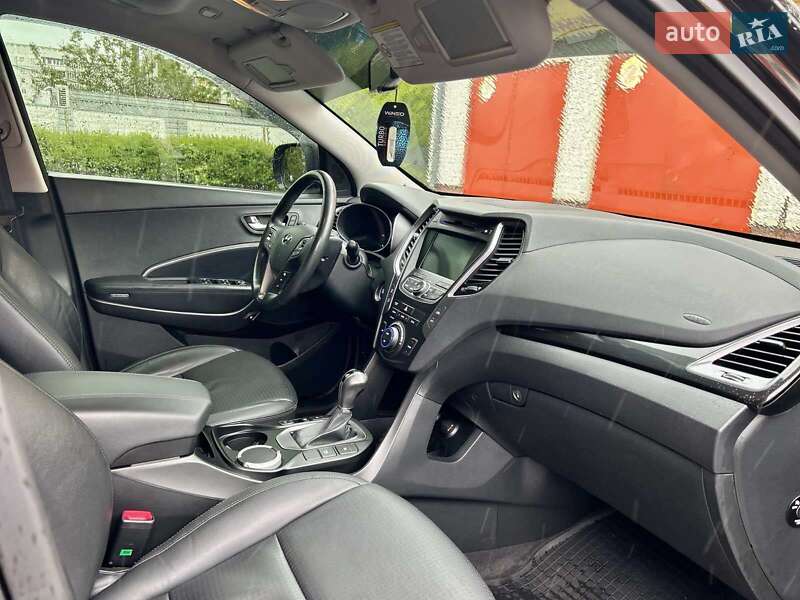 Позашляховик / Кросовер Hyundai Santa FE 2014 в Харкові