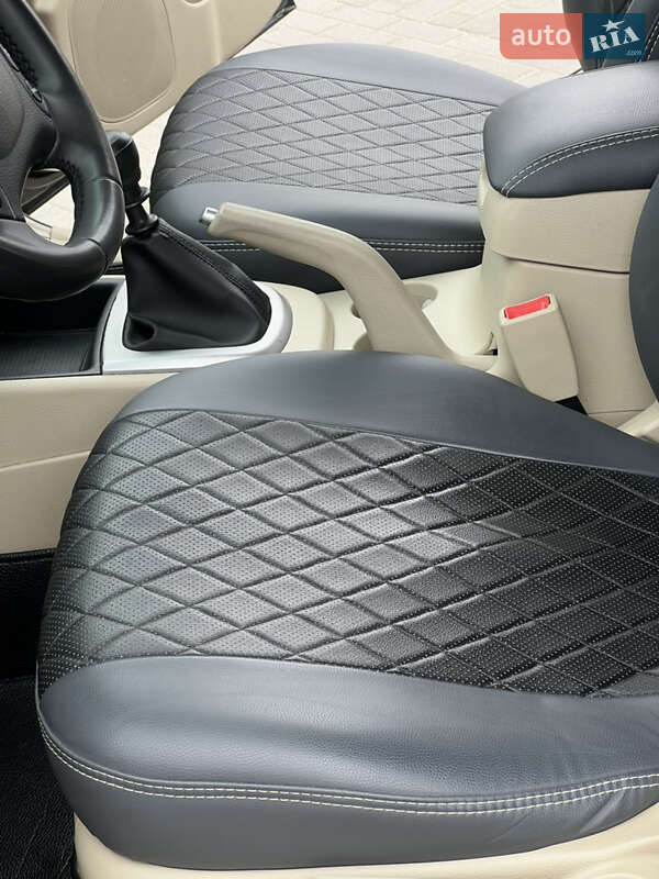 Позашляховик / Кросовер Hyundai Santa FE 2007 в Житомирі