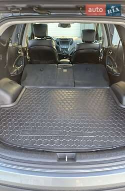 Внедорожник / Кроссовер Hyundai Santa FE 2014 в 