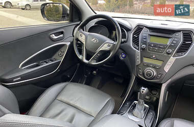 Позашляховик / Кросовер Hyundai Santa FE 2014 в 