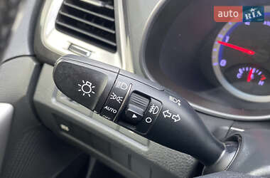 Позашляховик / Кросовер Hyundai Santa FE 2014 в 