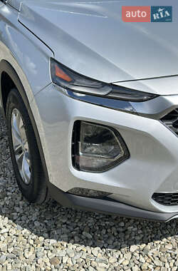 Позашляховик / Кросовер Hyundai Santa FE 2019 в 