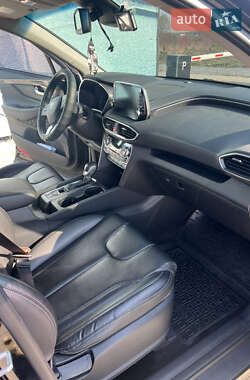 Позашляховик / Кросовер Hyundai Santa FE 2019 в 