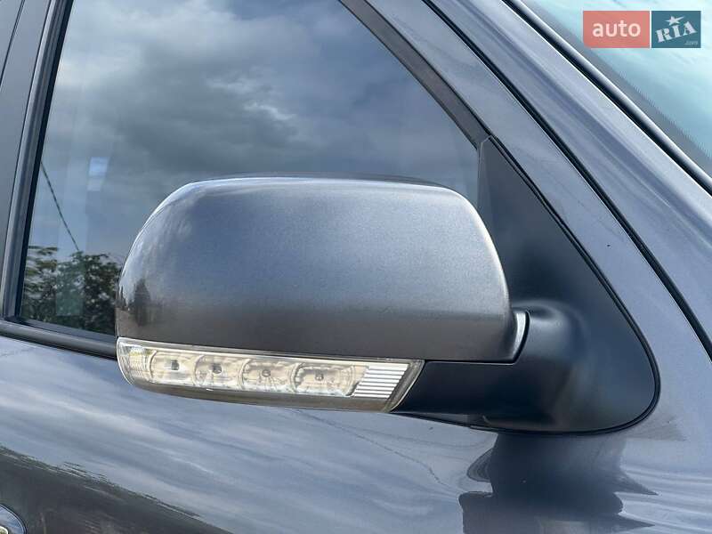 Позашляховик / Кросовер Hyundai Santa FE 2012 в Охтирці