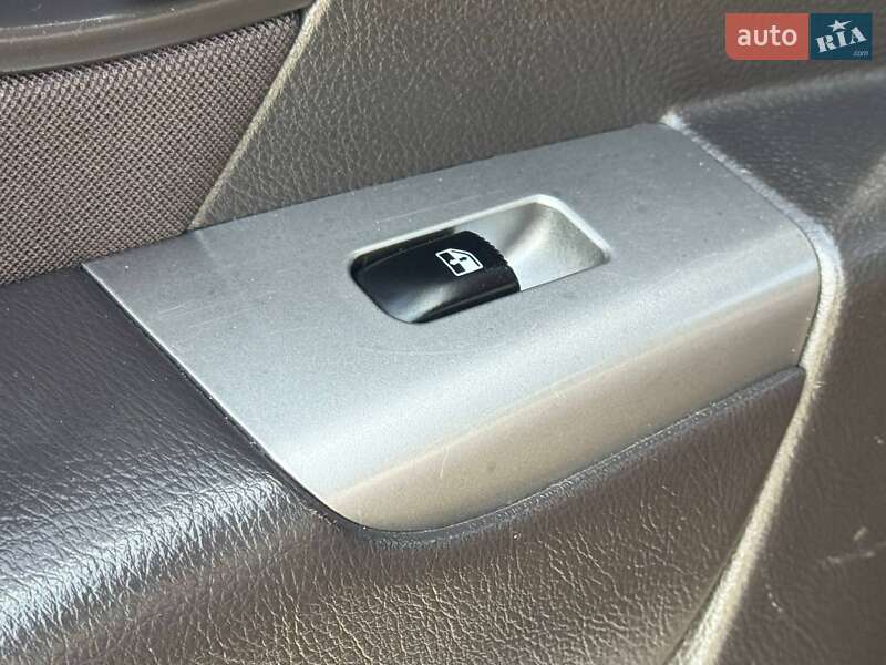 Позашляховик / Кросовер Hyundai Santa FE 2012 в Охтирці