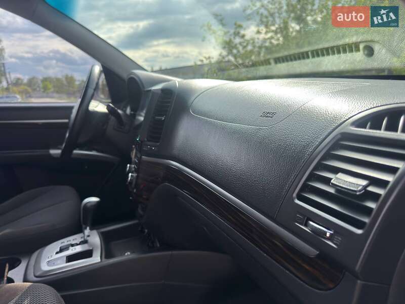 Позашляховик / Кросовер Hyundai Santa FE 2012 в Охтирці