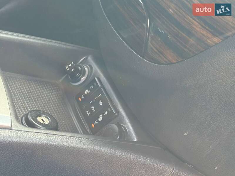 Позашляховик / Кросовер Hyundai Santa FE 2012 в Охтирці