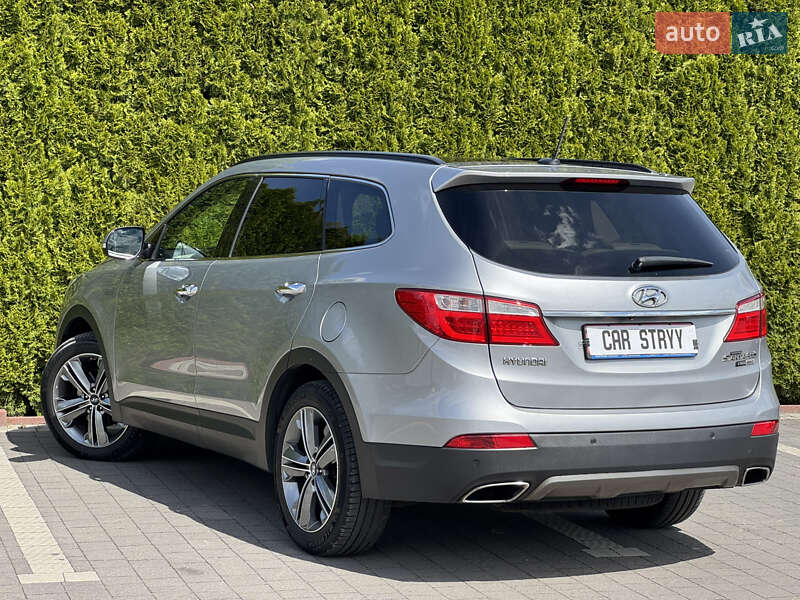 Внедорожник / Кроссовер Hyundai Santa FE 2015 в Стрые