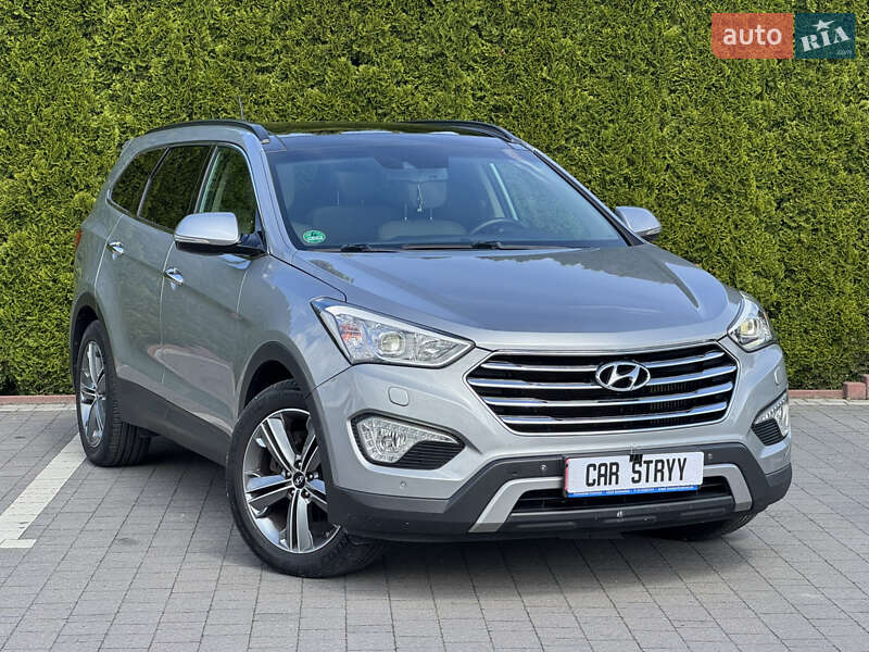 Внедорожник / Кроссовер Hyundai Santa FE 2015 в Стрые