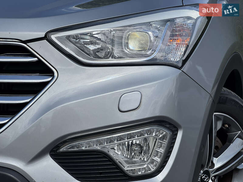 Внедорожник / Кроссовер Hyundai Santa FE 2015 в Стрые