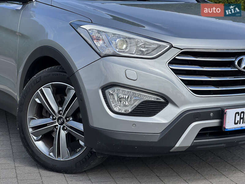 Внедорожник / Кроссовер Hyundai Santa FE 2015 в Стрые
