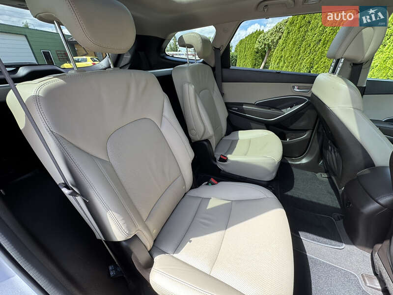 Внедорожник / Кроссовер Hyundai Santa FE 2015 в Стрые