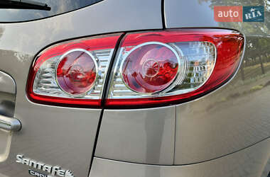 Позашляховик / Кросовер Hyundai Santa FE 2011 в 