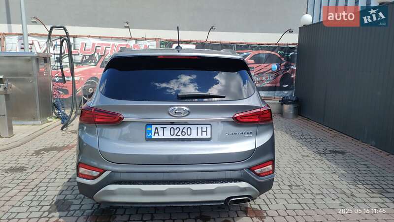 Позашляховик / Кросовер Hyundai Santa FE 2019 в Івано-Франківську