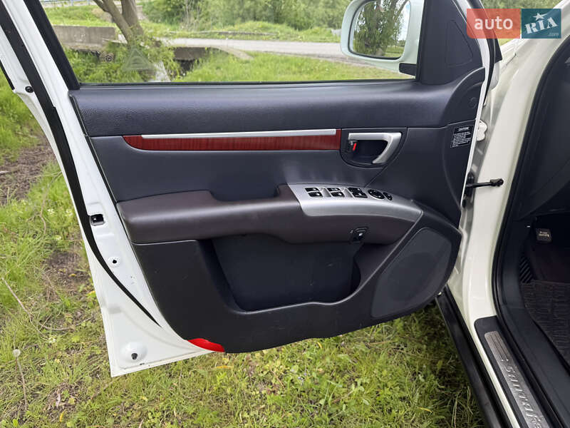 Позашляховик / Кросовер Hyundai Santa FE 2007 в Рівному