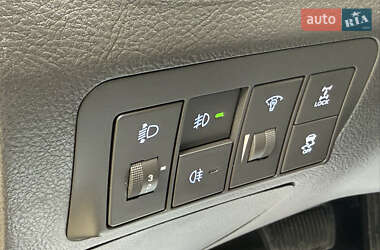 Внедорожник / Кроссовер Hyundai Santa FE 2012 в 