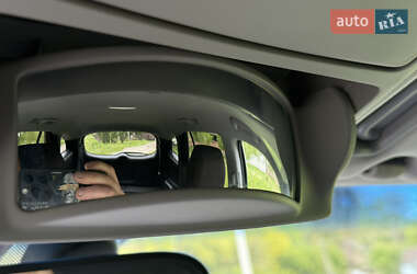 Внедорожник / Кроссовер Hyundai Santa FE 2012 в 