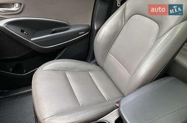 Внедорожник / Кроссовер Hyundai Santa FE 2014 в 