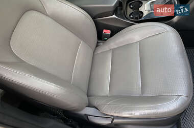 Внедорожник / Кроссовер Hyundai Santa FE 2014 в 