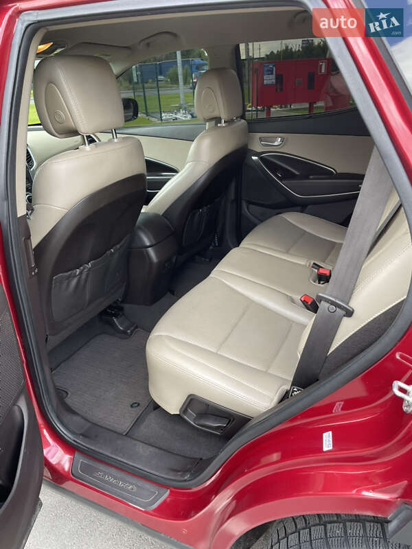 Внедорожник / Кроссовер Hyundai Santa FE 2014 в Вишневом