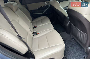 Внедорожник / Кроссовер Hyundai Santa FE 2017 в 