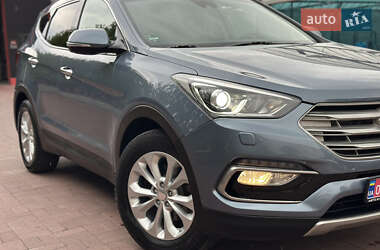 Внедорожник / Кроссовер Hyundai Santa FE 2017 в 
