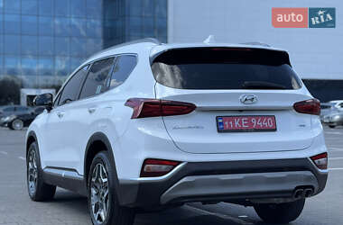 Позашляховик / Кросовер Hyundai Santa FE 2019 в 