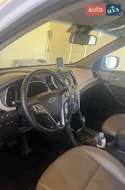 Позашляховик / Кросовер Hyundai Santa FE 2014 в 