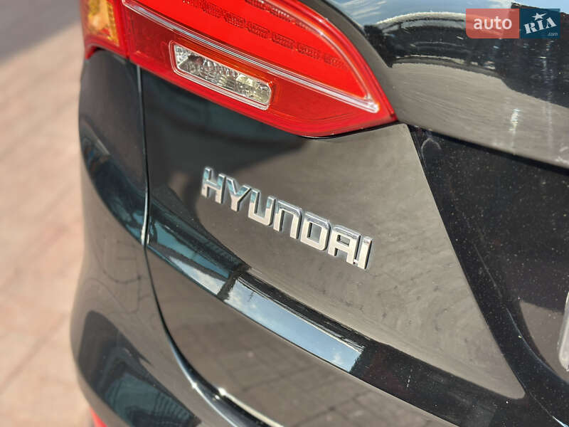 Позашляховик / Кросовер Hyundai Santa FE 2014 в Рівному
