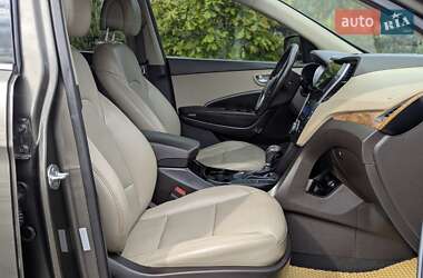 Позашляховик / Кросовер Hyundai Santa FE 2013 в 