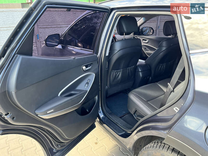 Позашляховик / Кросовер Hyundai Santa FE 2015 в Кривому Розі