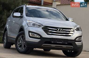 Позашляховик / Кросовер Hyundai Santa FE 2013 в 
