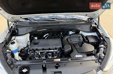 Позашляховик / Кросовер Hyundai Santa FE 2013 в 