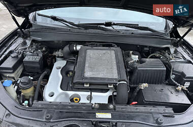 Позашляховик / Кросовер Hyundai Santa FE 2006 в 