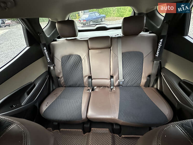 Позашляховик / Кросовер Hyundai Santa FE 2015 в Заліщиках