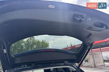 Внедорожник / Кроссовер Hyundai Santa FE 2015 в 