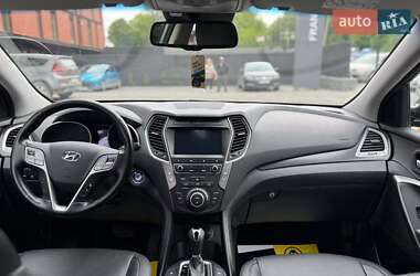 Внедорожник / Кроссовер Hyundai Santa FE 2016 в 