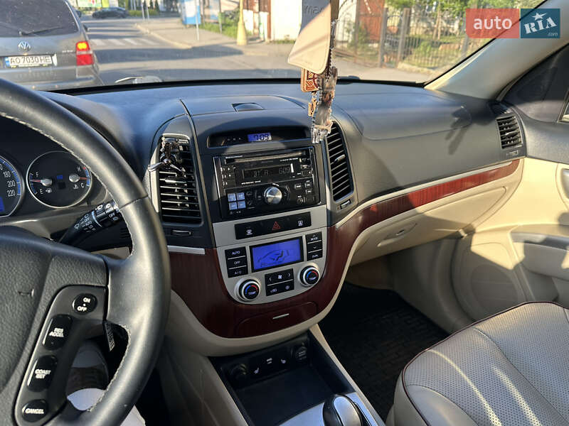 Позашляховик / Кросовер Hyundai Santa FE 2007 в Ужгороді