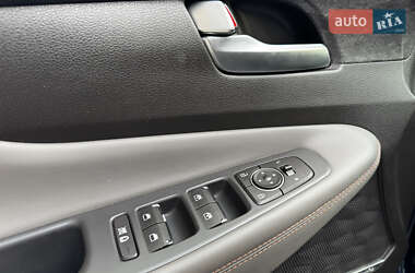Внедорожник / Кроссовер Hyundai Santa FE 2020 в 