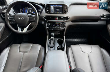 Внедорожник / Кроссовер Hyundai Santa FE 2020 в 
