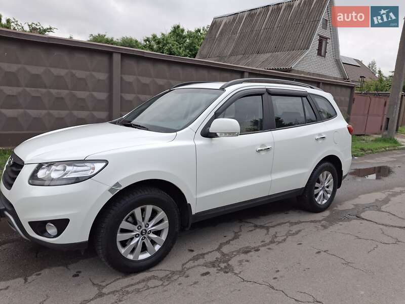 Внедорожник / Кроссовер Hyundai Santa FE 2012 в Киеве