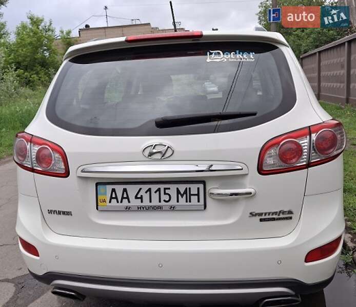 Внедорожник / Кроссовер Hyundai Santa FE 2012 в Киеве