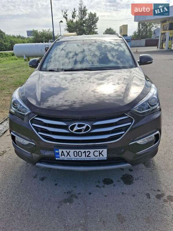 Позашляховик / Кросовер Hyundai Santa FE 2017 в Харкові