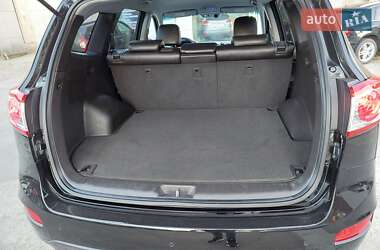 Позашляховик / Кросовер Hyundai Santa FE 2011 в 