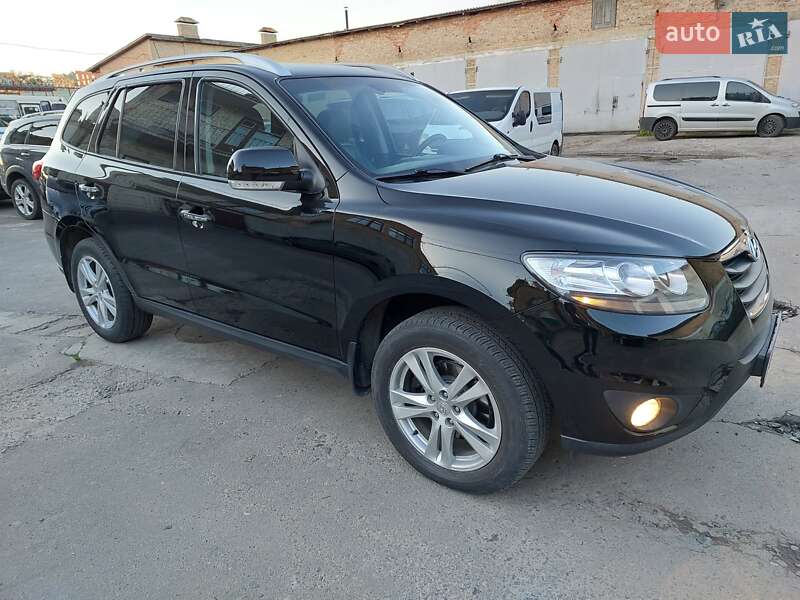Позашляховик / Кросовер Hyundai Santa FE 2011 в 